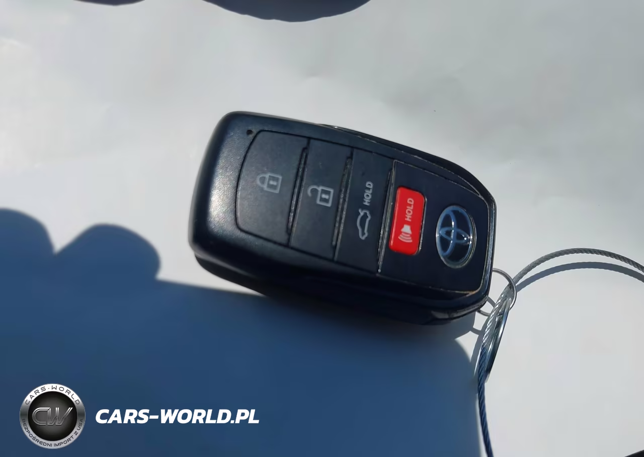 2026 Toyota Camry Le VIN:4T1DAACK3TU253162 - 11