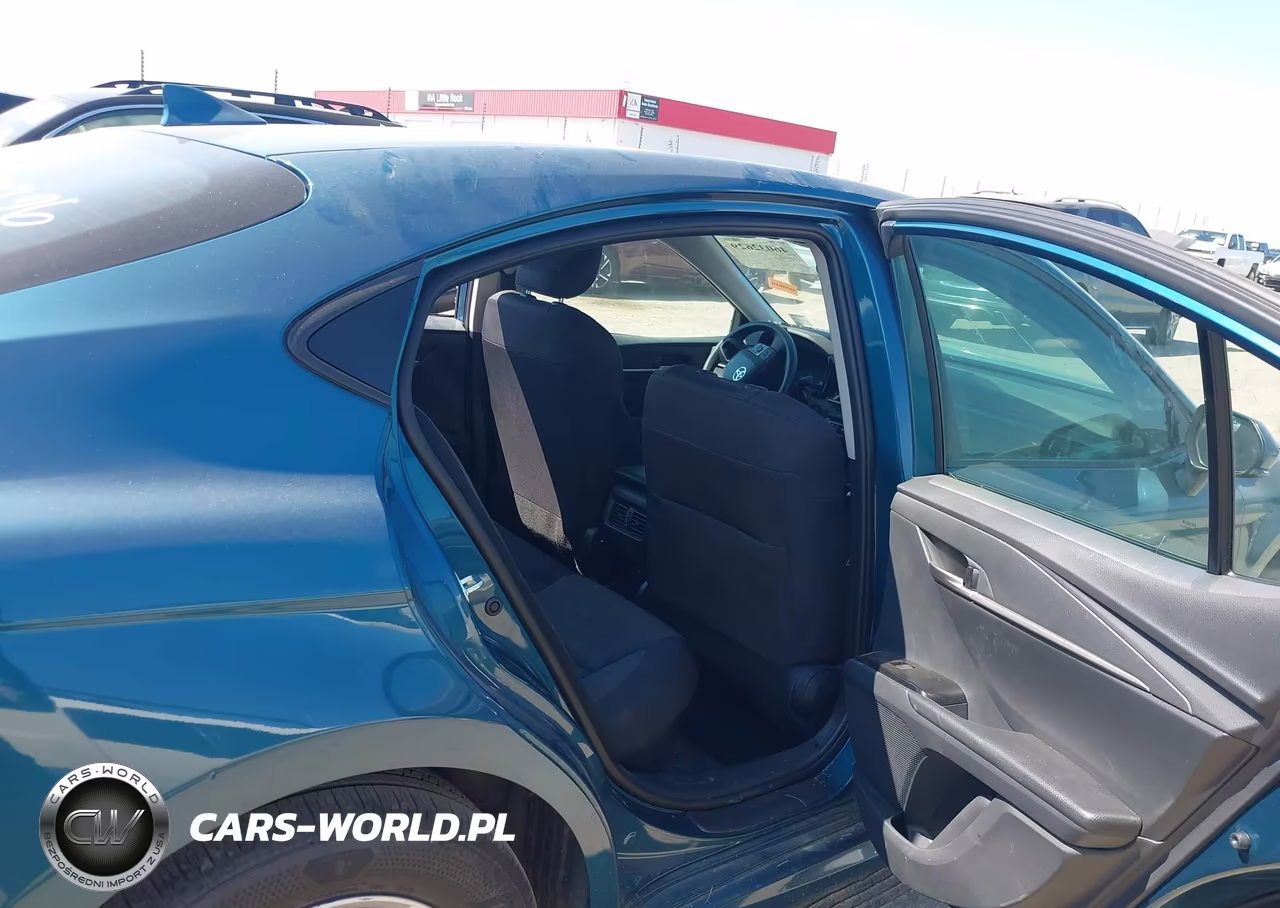 2026 Toyota Camry Le VIN:4T1DAACK3TU253162 - 8