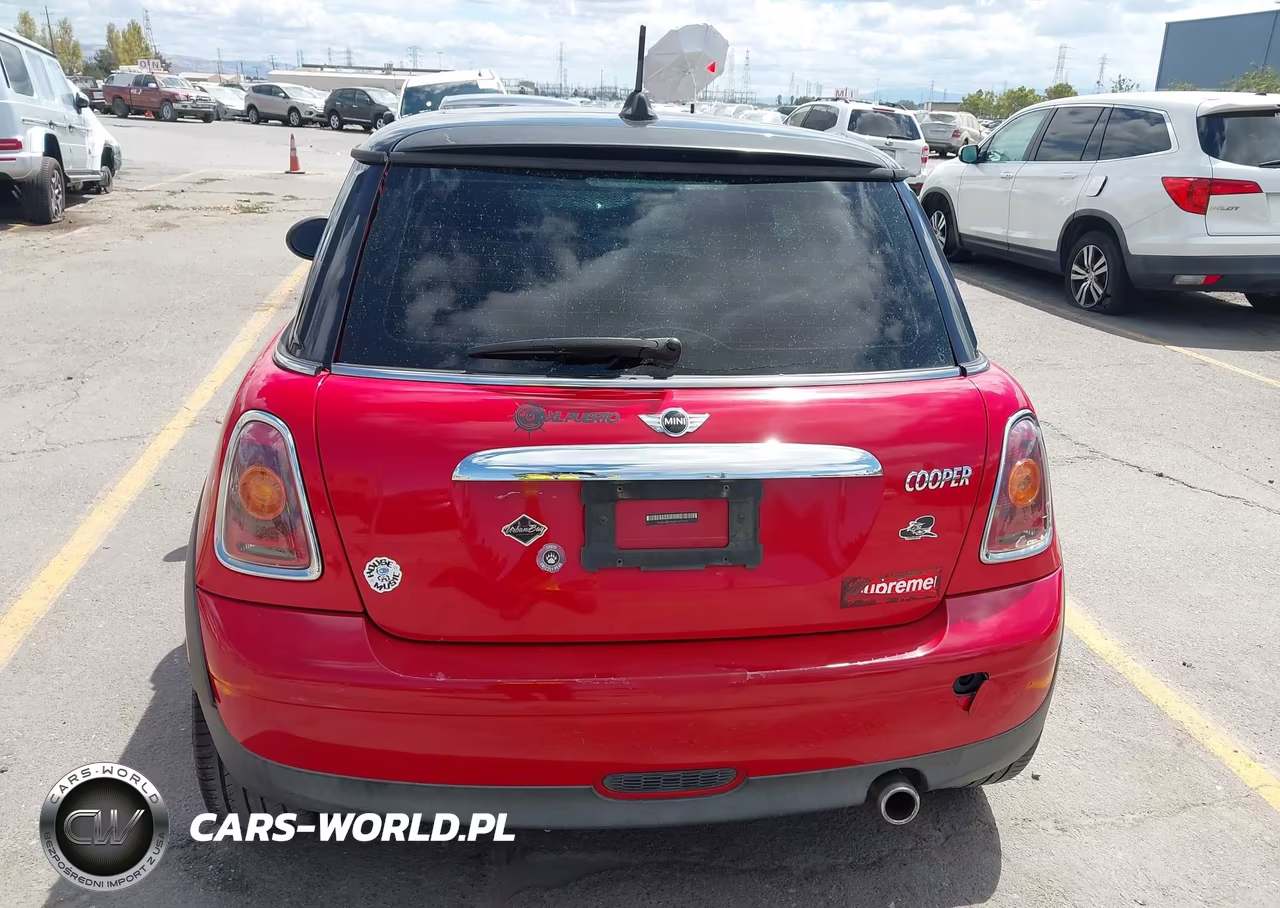 2009 Mini Cooper VIN:WMWMF33549TW73729 - 16