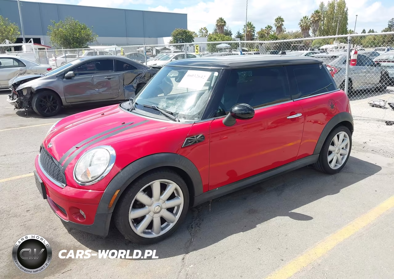 2009 Mini Cooper VIN:WMWMF33549TW73729 - 2