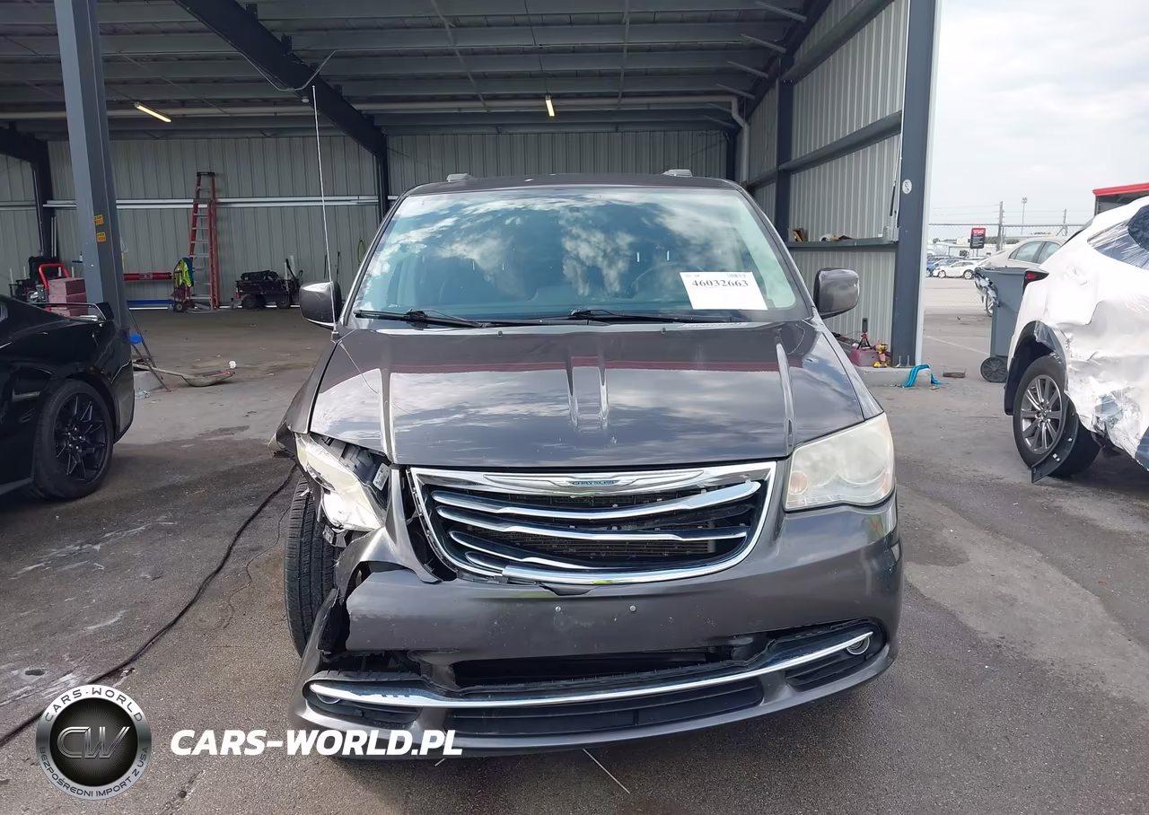 2015 Chrysler Town & Country Touring VIN:2C4RC1BG8FR505362 - 12