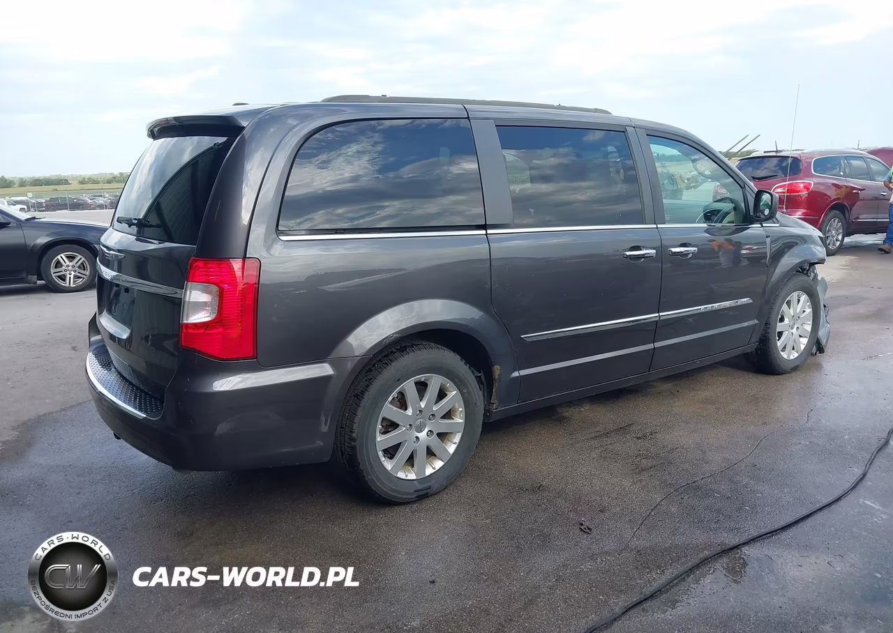 2015 Chrysler Town & Country Touring VIN:2C4RC1BG8FR505362 - 4