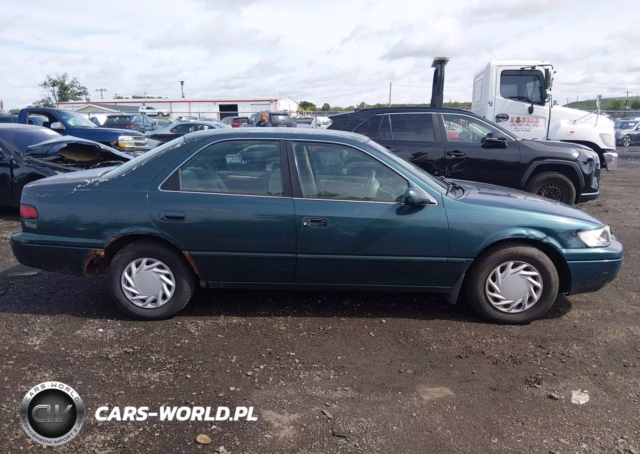 1997 Toyota Camry Le VIN:4T1BG22K5VU786887 - 12