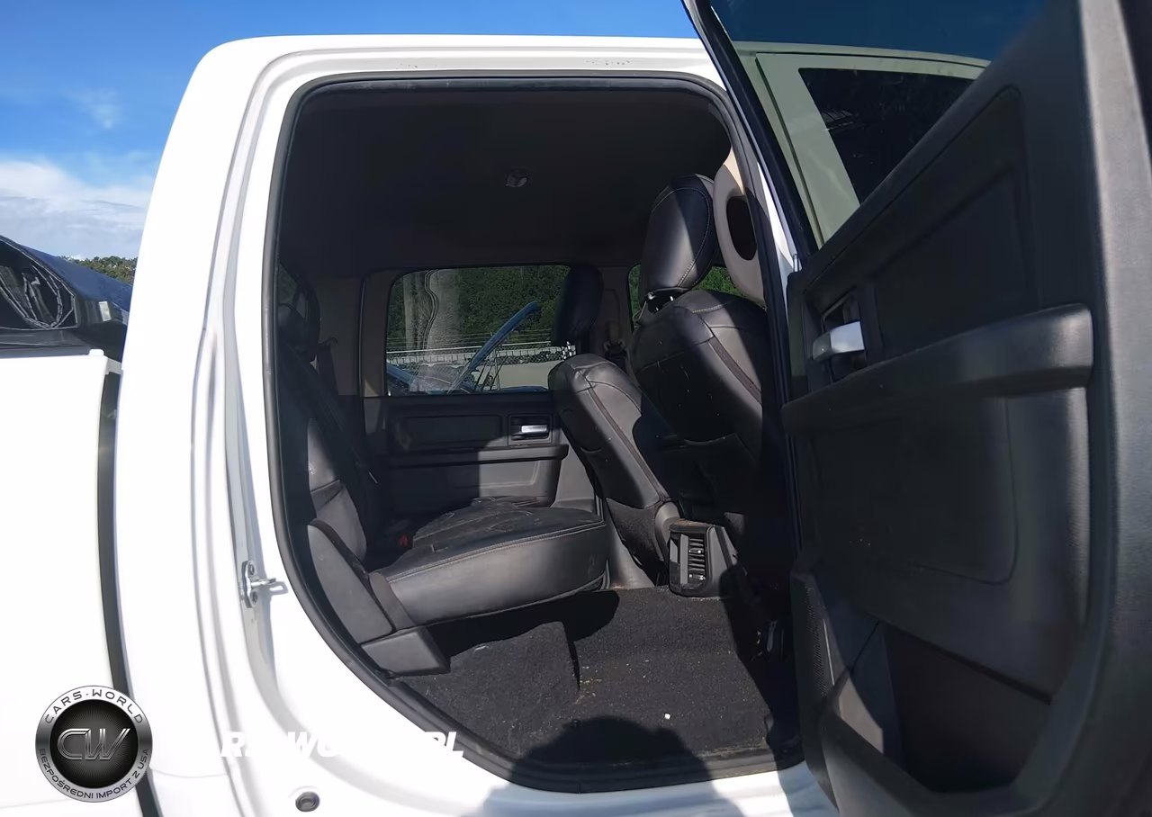 2019 Ram 2500 Tradesman 4X4 6'4 Box VIN:3C6UR5CJ4KG640923 - 8