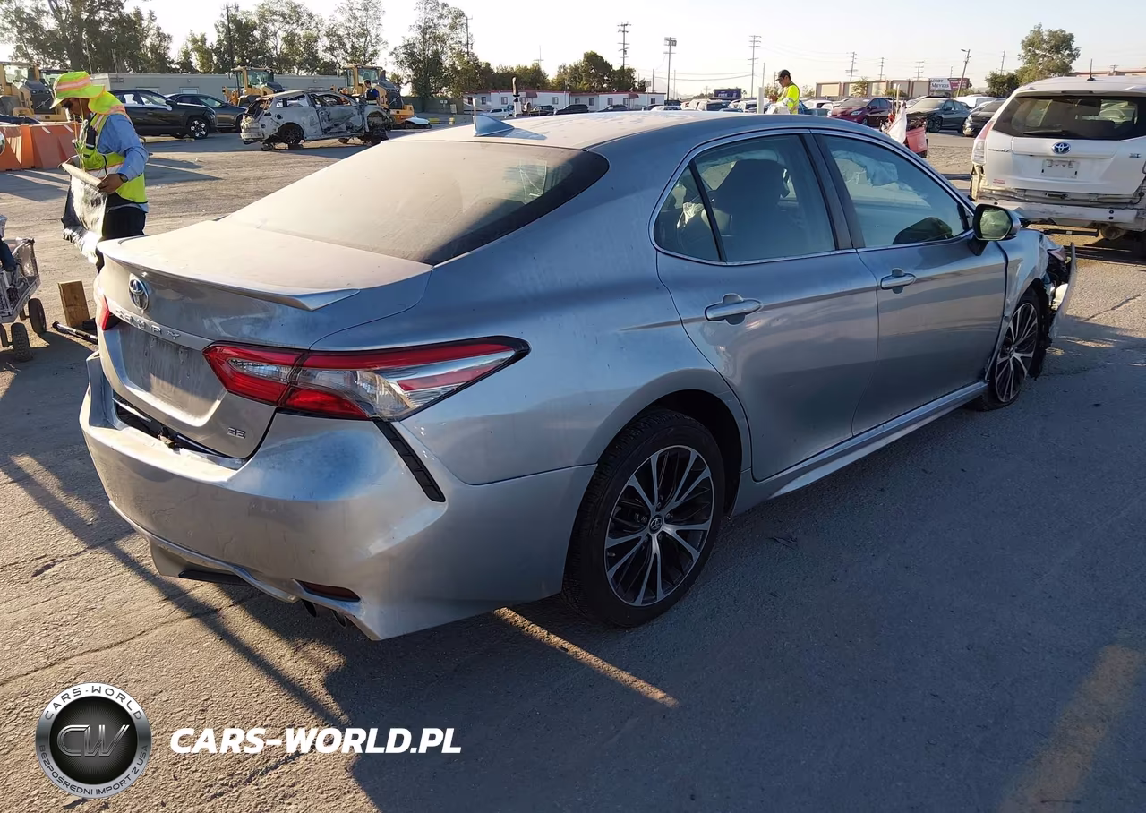 2019 Toyota Camry Se VIN:4T1B11HK6KU715647 - 4