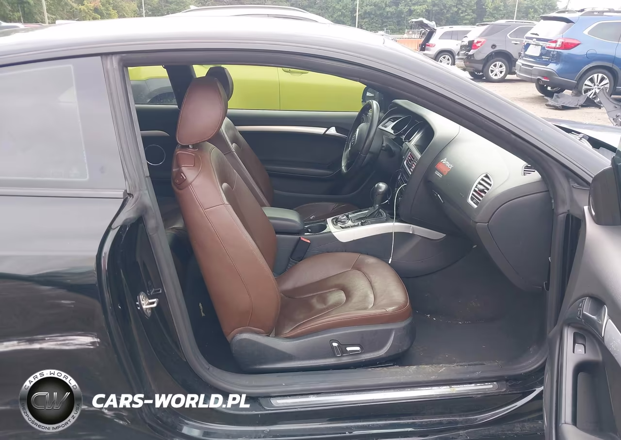 2010 Audi A5 2.0T Premium VIN:WAULFAFR1AA037879 - 5