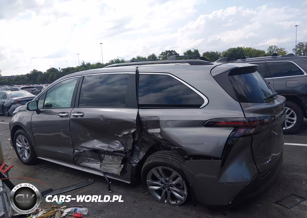 2026 Toyota Sienna Xle VIN:5TDYSKFC8TS240666 - 13