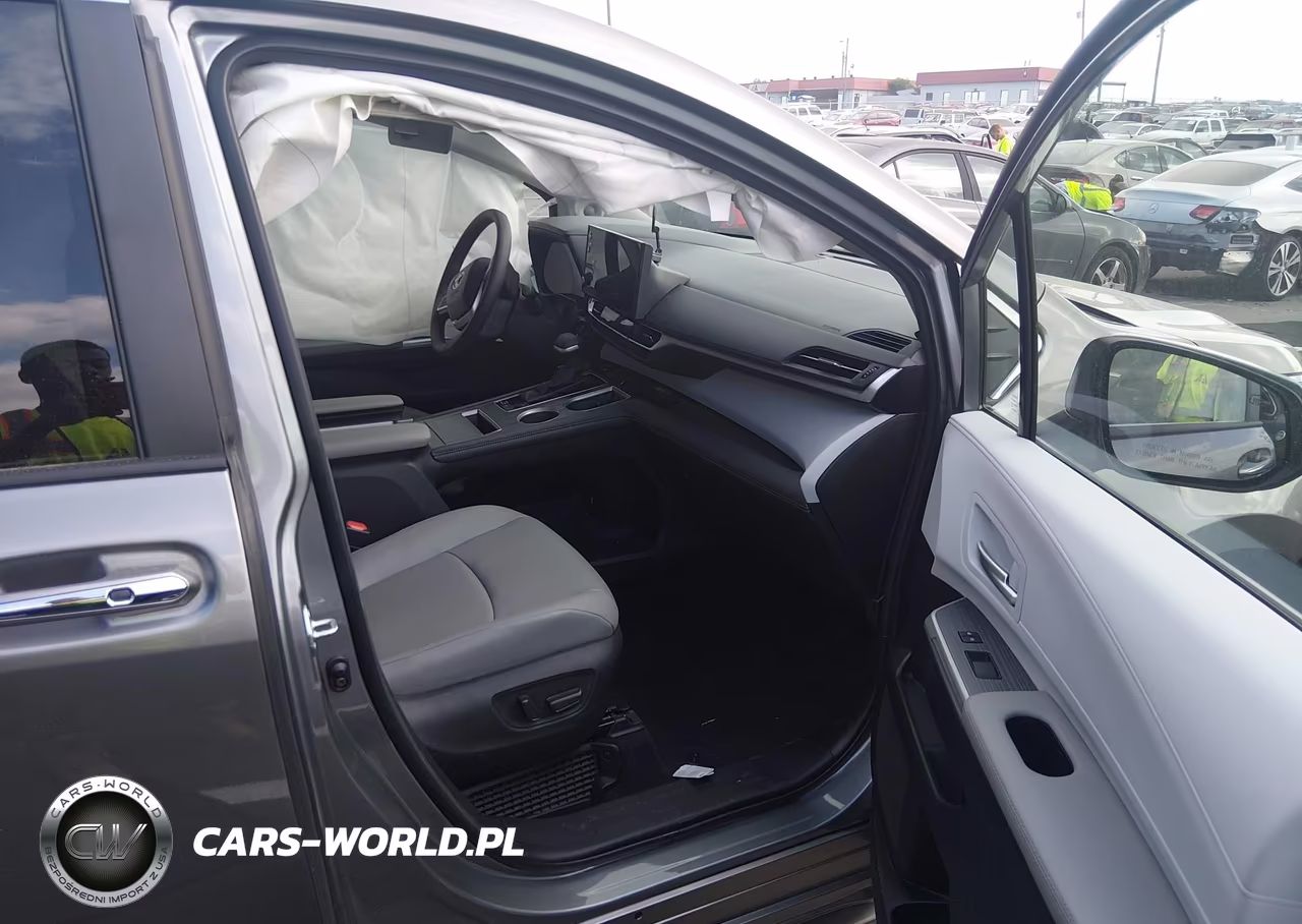 2026 Toyota Sienna Xle VIN:5TDYSKFC8TS240666 - 5