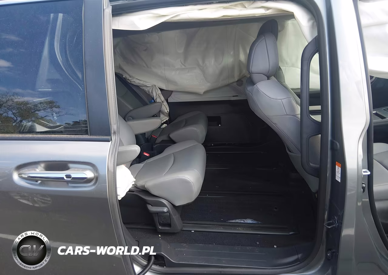 2026 Toyota Sienna Xle VIN:5TDYSKFC8TS240666 - 8