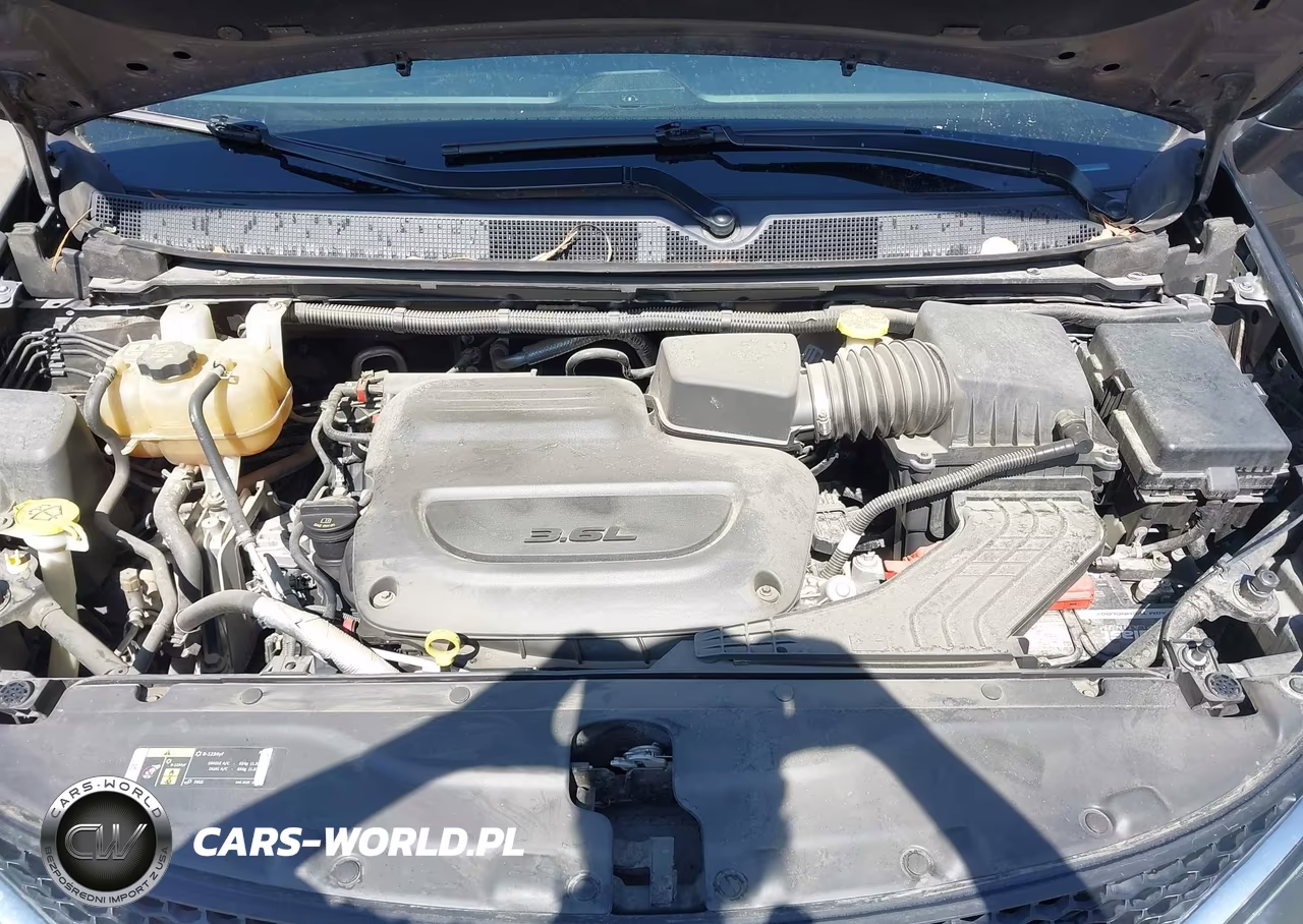 2019 Chrysler Pacifica Touring VIN:2C4RC1DG7KR626536 - 10