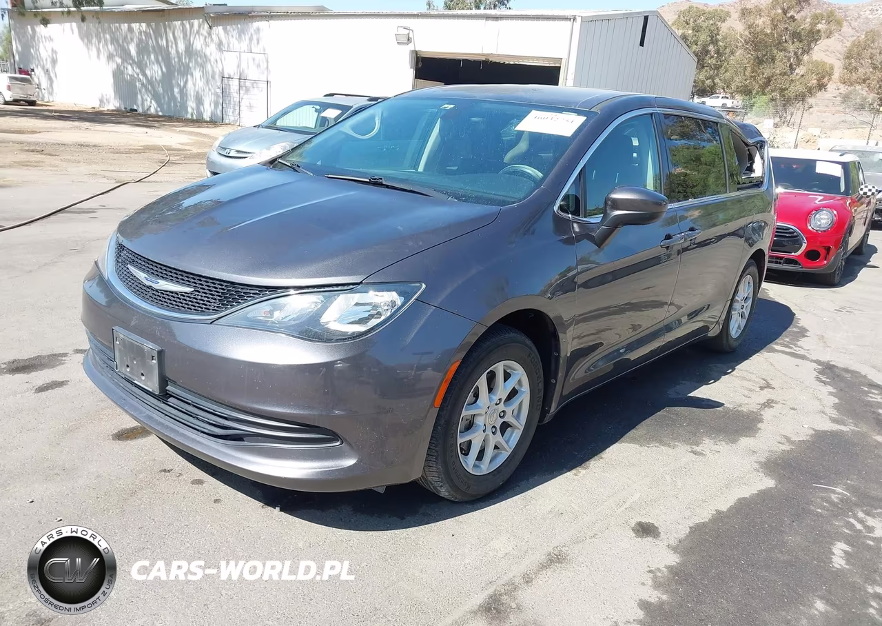 2019 Chrysler Pacifica Touring VIN:2C4RC1DG7KR626536 - 2