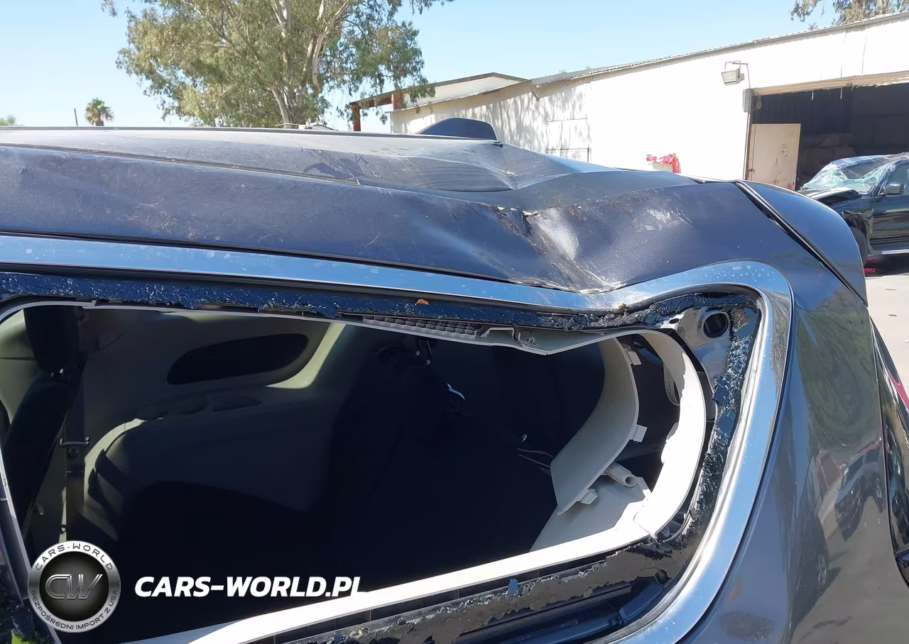 2019 Chrysler Pacifica Touring VIN:2C4RC1DG7KR626536 - 6