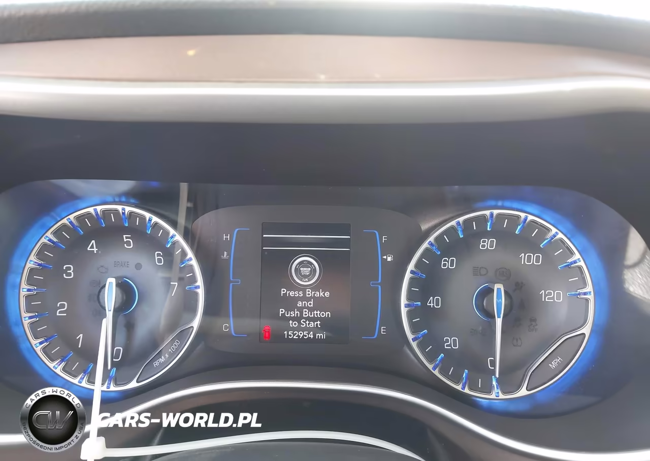 2019 Chrysler Pacifica Touring VIN:2C4RC1DG7KR626536 - 7