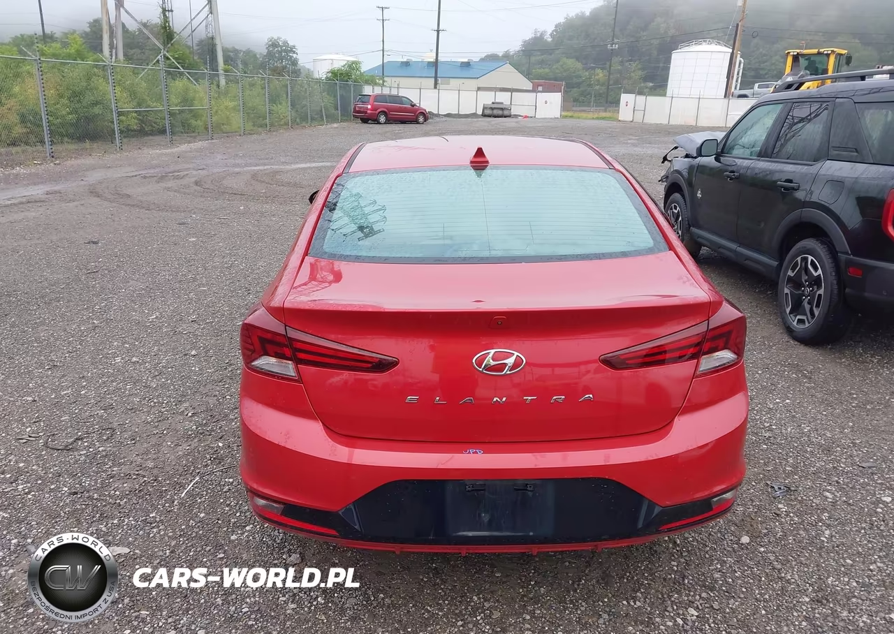 2020 Hyundai Elantra Value Edition VIN:5NPD84LF5LH518212 - 17