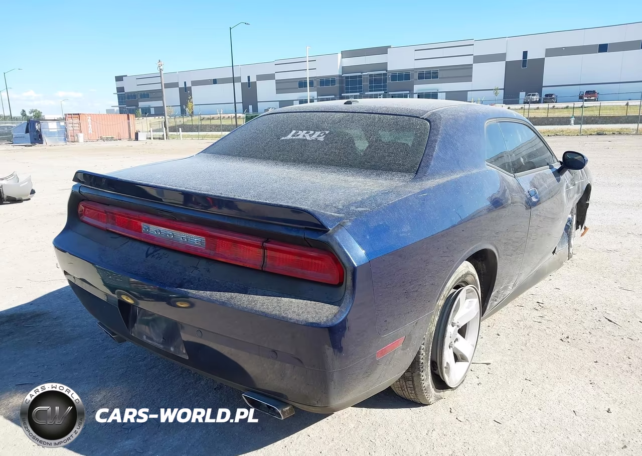 2014 Dodge Challenger Sxt Plus VIN:2C3CDYAGXEH123453 - 4