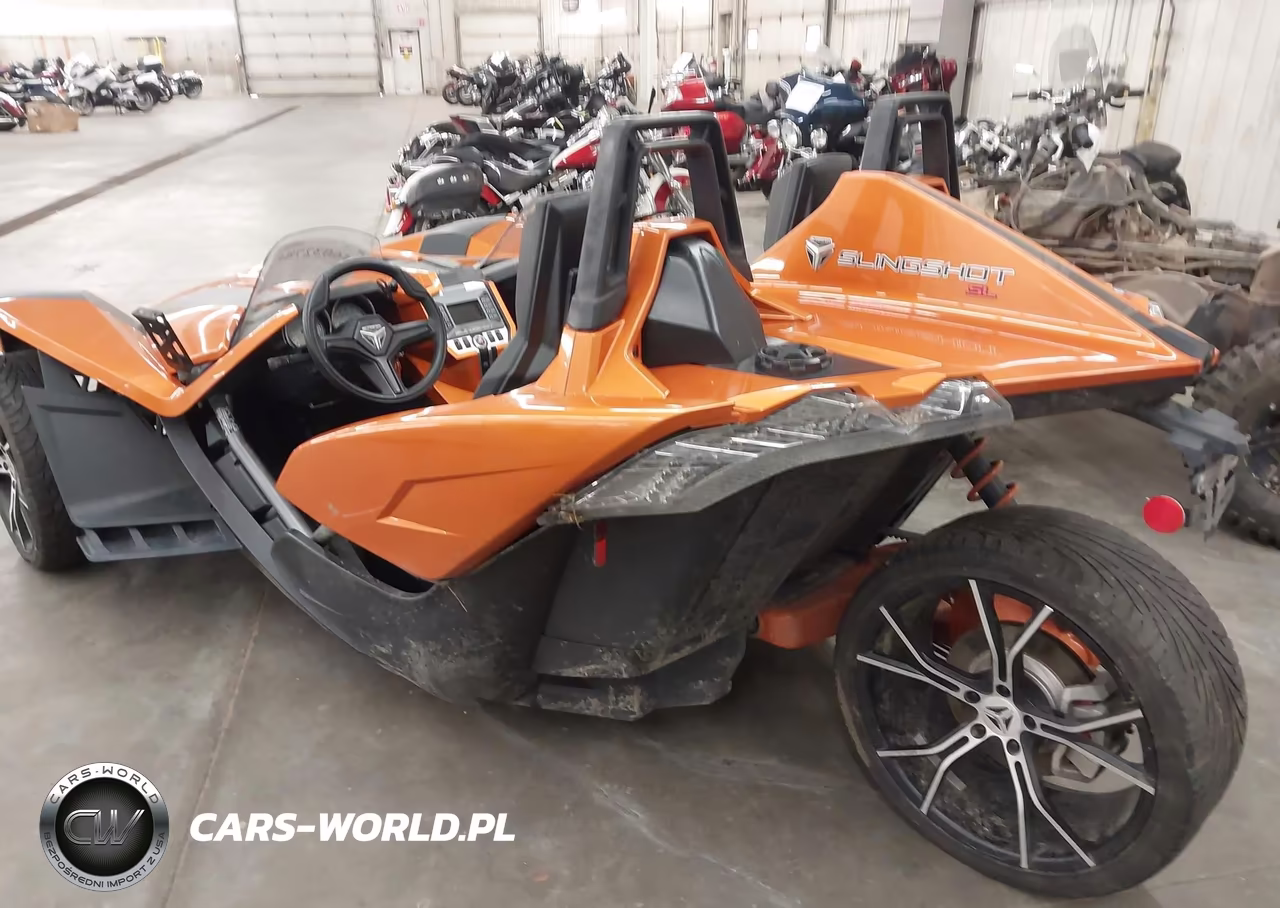 2015 Polaris Slingshot Sl VIN:57XAAPFAXF5106193 - 13