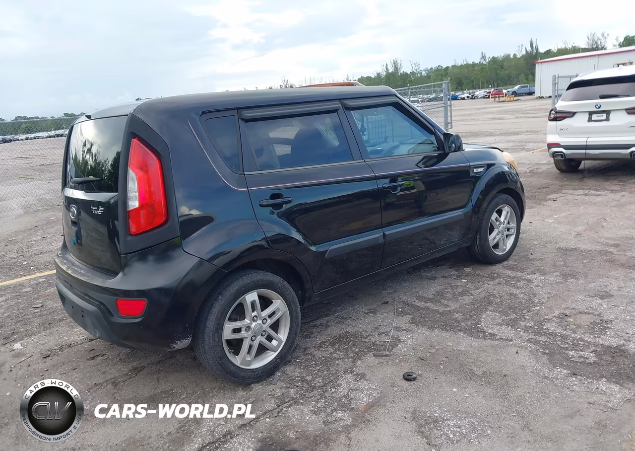 2012 Kia Soul VIN:KNDJT2A54C7744939 - 4