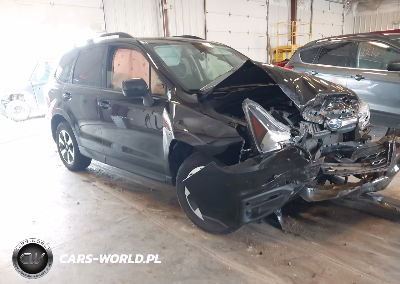 2018 Subaru Forester 2.5I Premium VIN:JF2SJAEC5JH585077 - 1