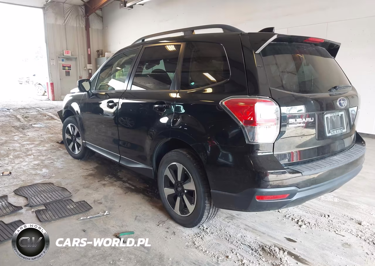 2018 Subaru Forester 2.5I Premium VIN:JF2SJAEC5JH585077 - 3