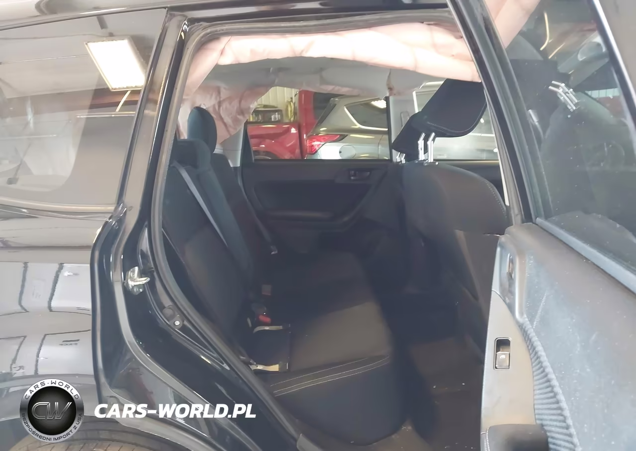2018 Subaru Forester 2.5I Premium VIN:JF2SJAEC5JH585077 - 8