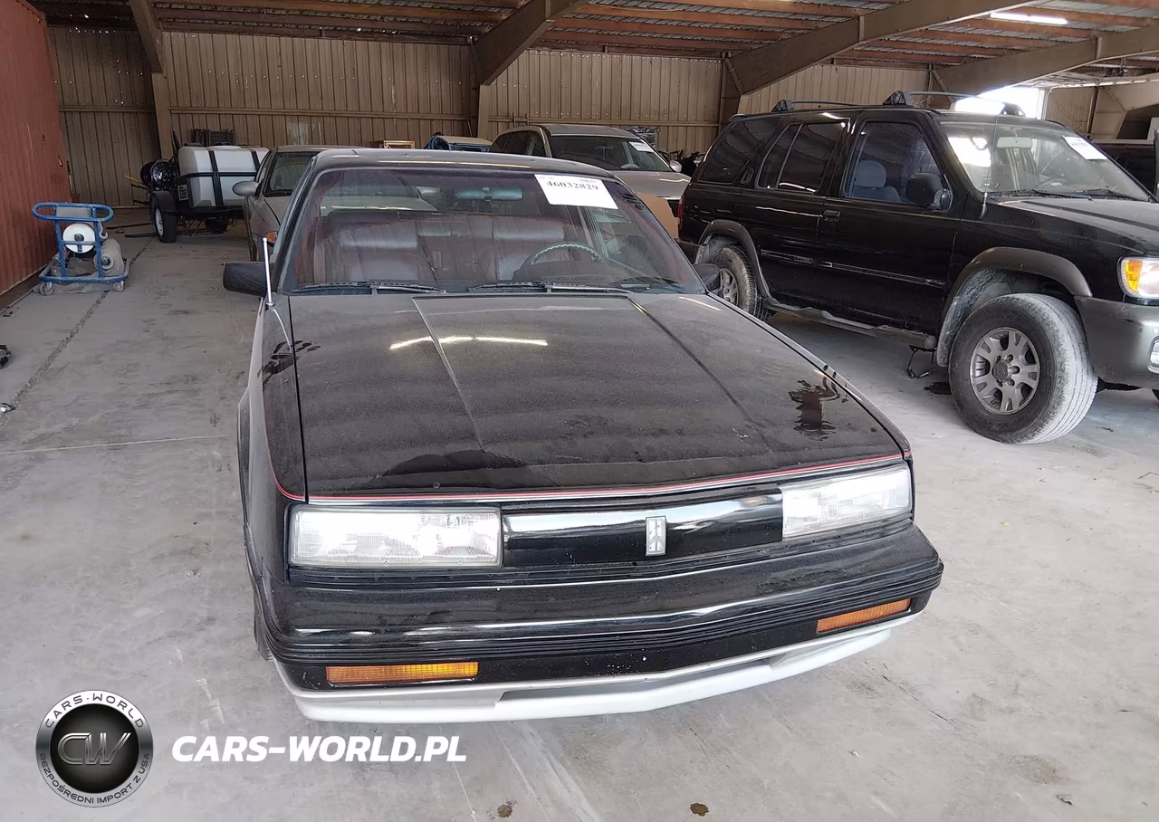 1988 Oldsmobile Cutlass Calais International Series VIN:1G3NK14D8JM303783 - 12