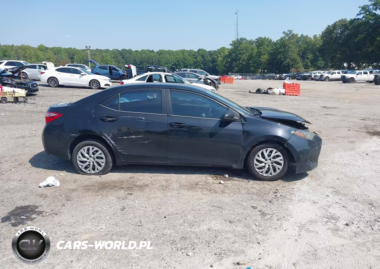 2019 Toyota Corolla Le VIN:2T1BURHE0KC212973 - 13