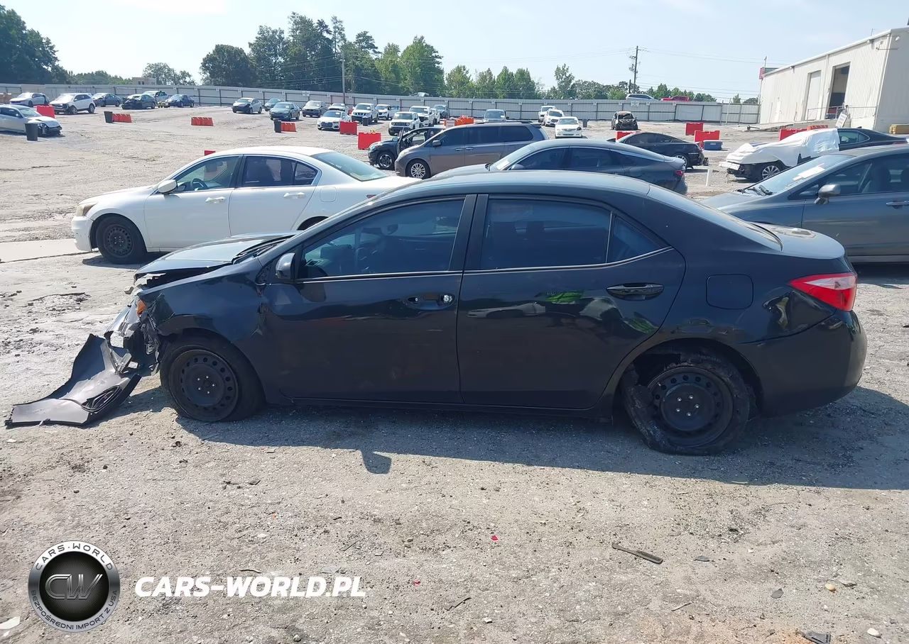 2019 Toyota Corolla Le VIN:2T1BURHE0KC212973 - 14
