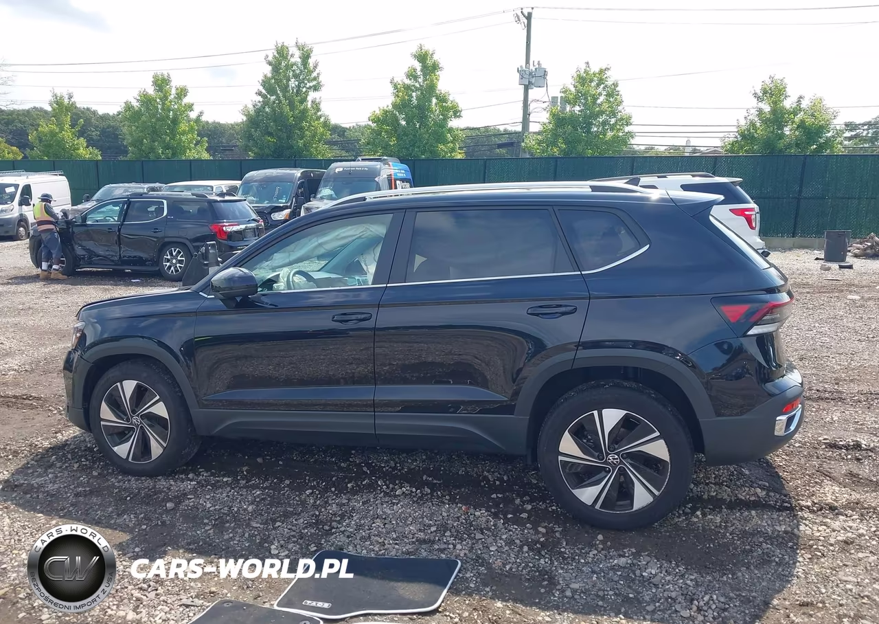 2026 Volkswagen Taos Se VIN:3VVVC7B2XTM001938 - 14