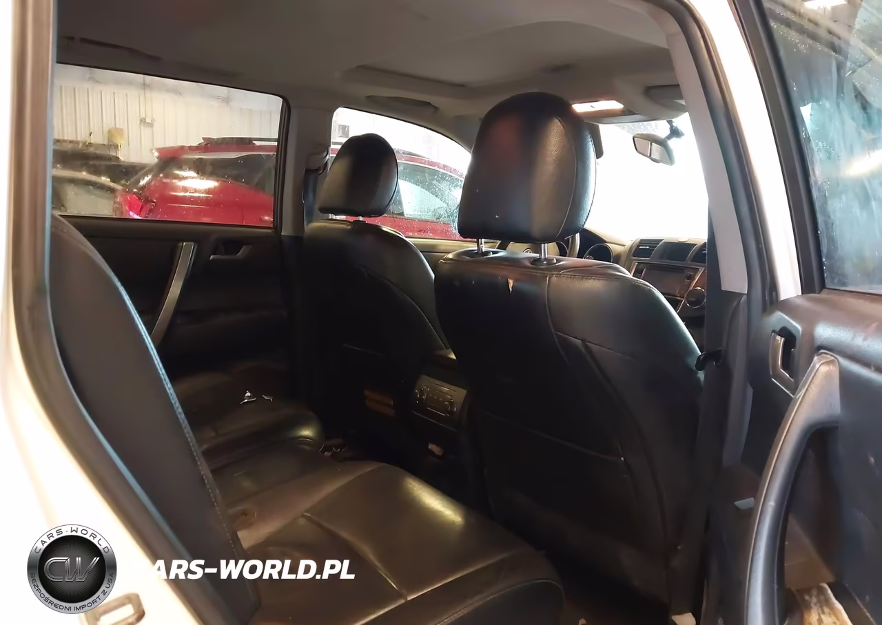 2013 Toyota Highlander Se V6 VIN:5TDBK3EH0DS223385 - 8