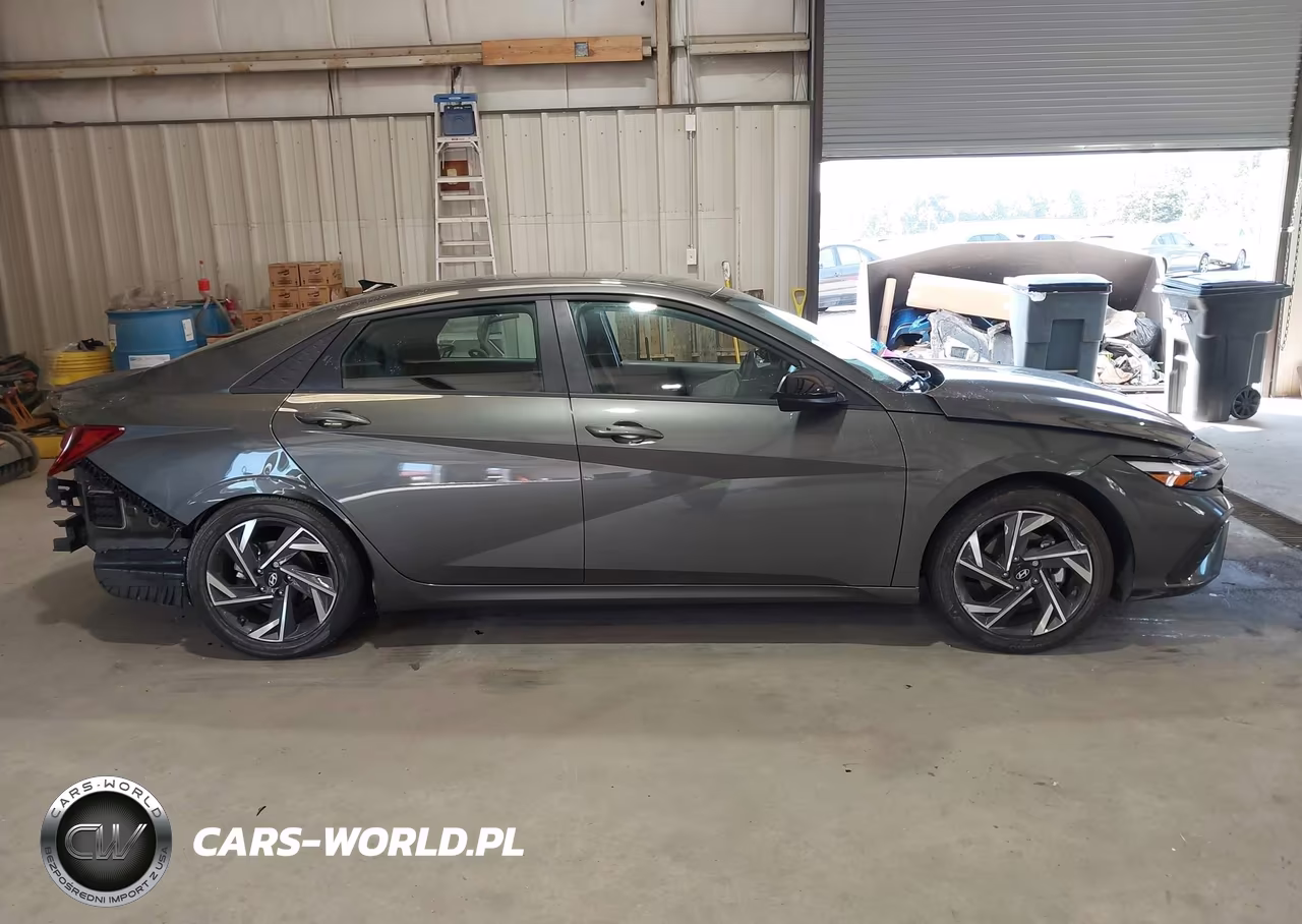 2025 Hyundai Elantra Sel Sport VIN:KMHLM4DG1SU979938 - 14