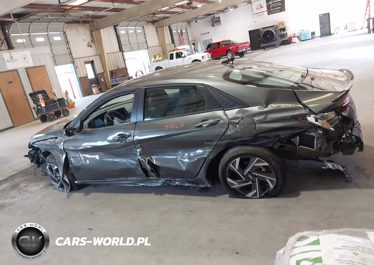 2025 Hyundai Elantra Sel Sport VIN:KMHLM4DG1SU979938 - 15