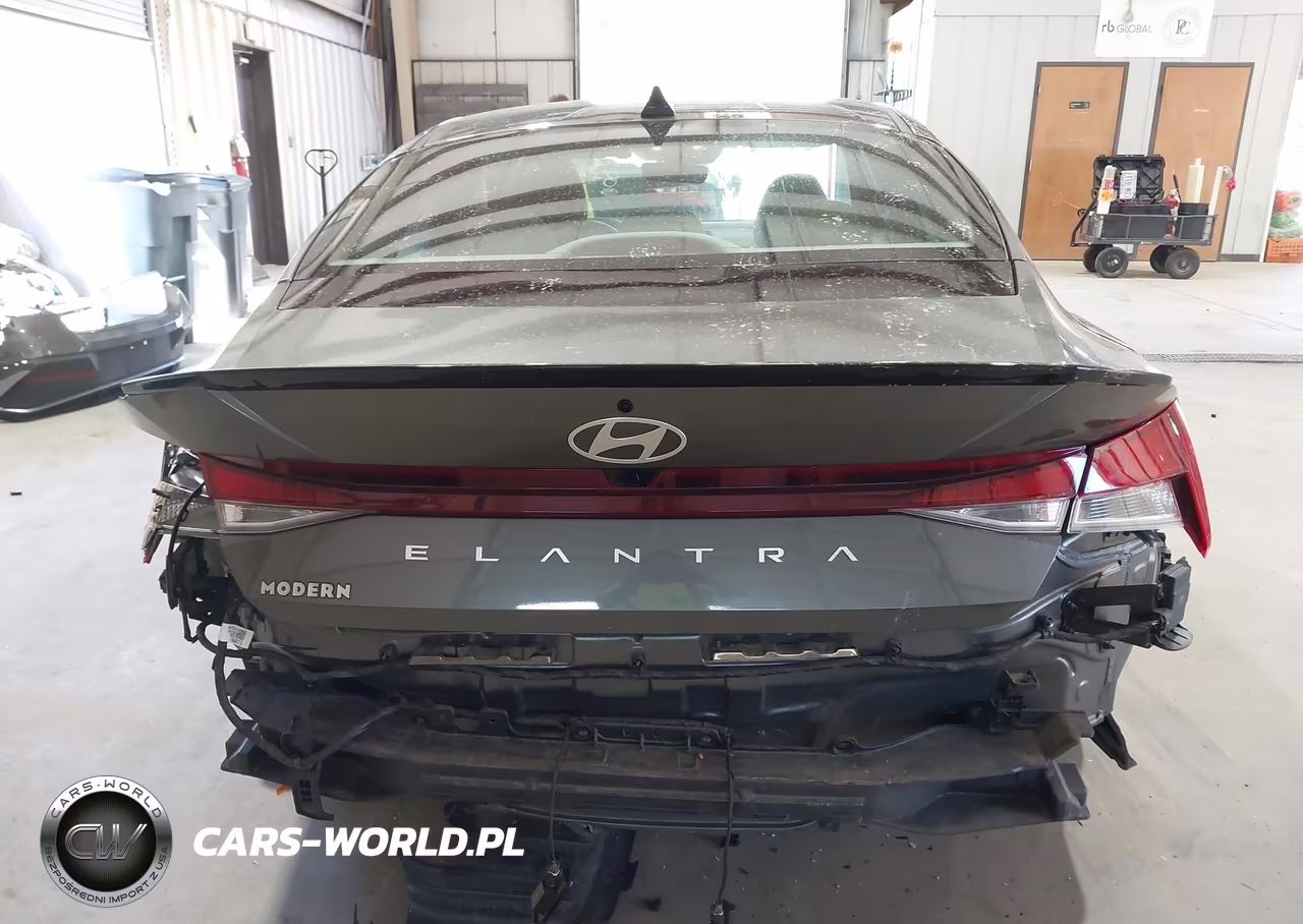 2025 Hyundai Elantra Sel Sport VIN:KMHLM4DG1SU979938 - 17