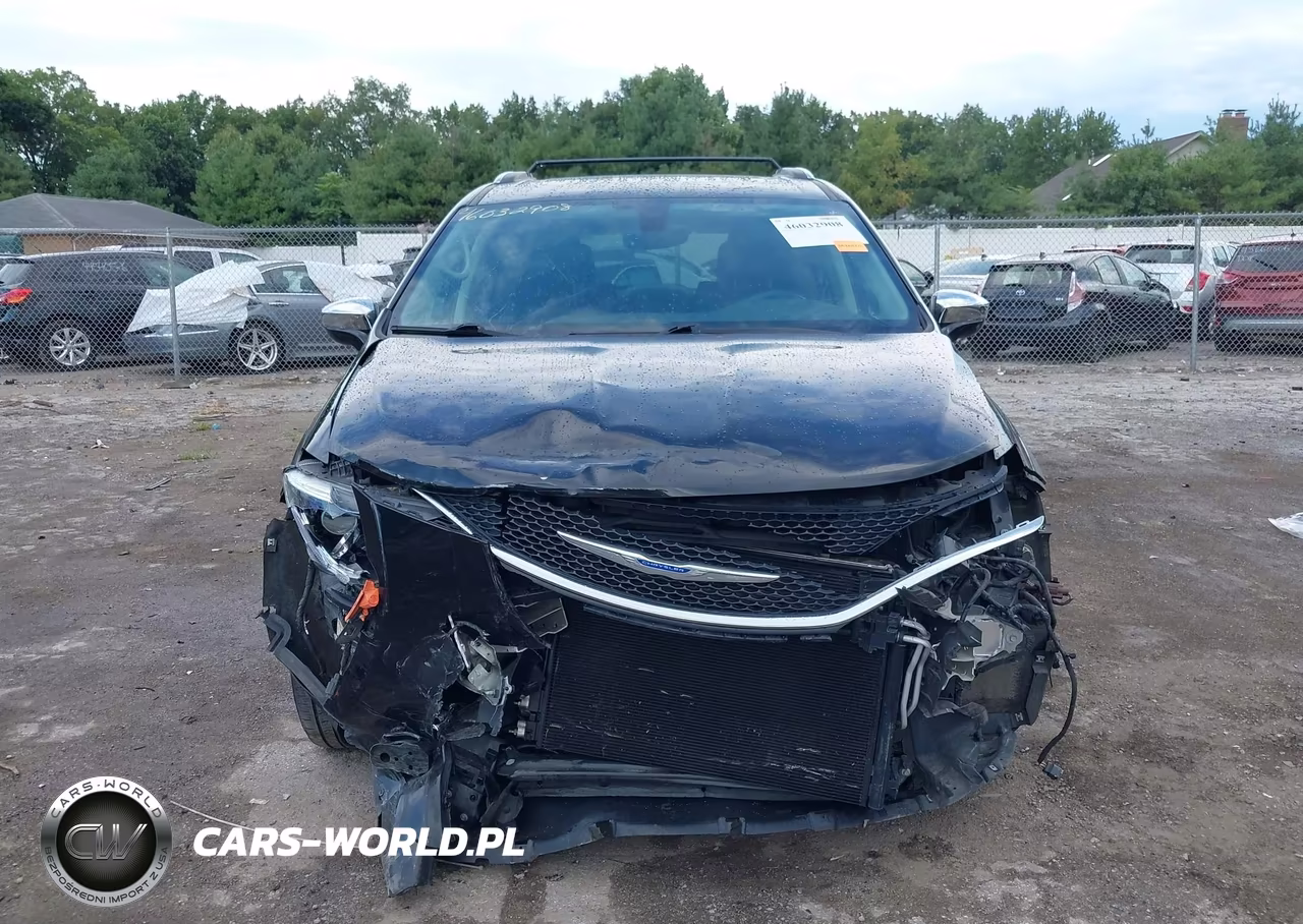 2018 Chrysler Pacifica Limited VIN:2C4RC1GG3JR289471 - 13