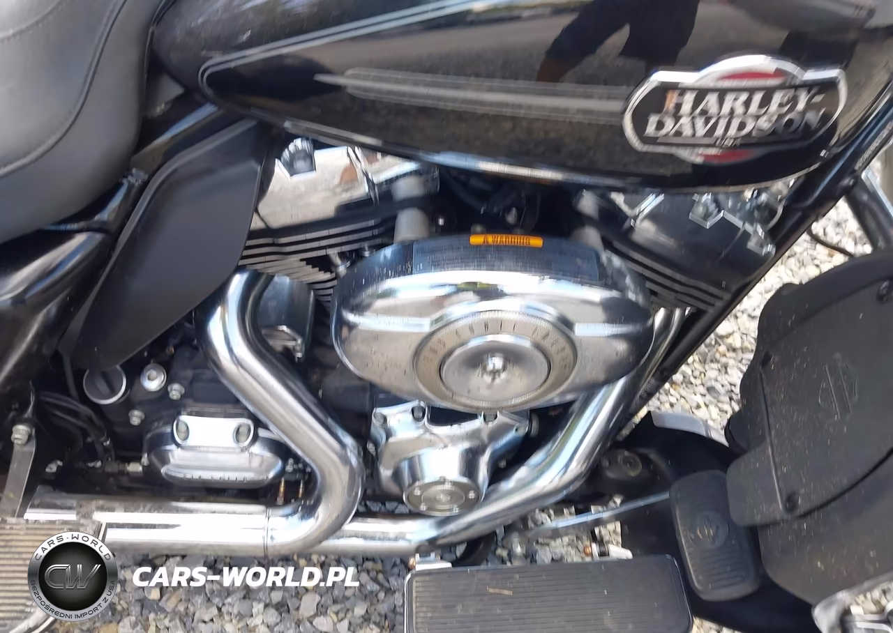 2012 Harley-Davidson Flhtcutg Tri Glide Ultra Classic VIN:1HD1MAM16CB856556 - 8