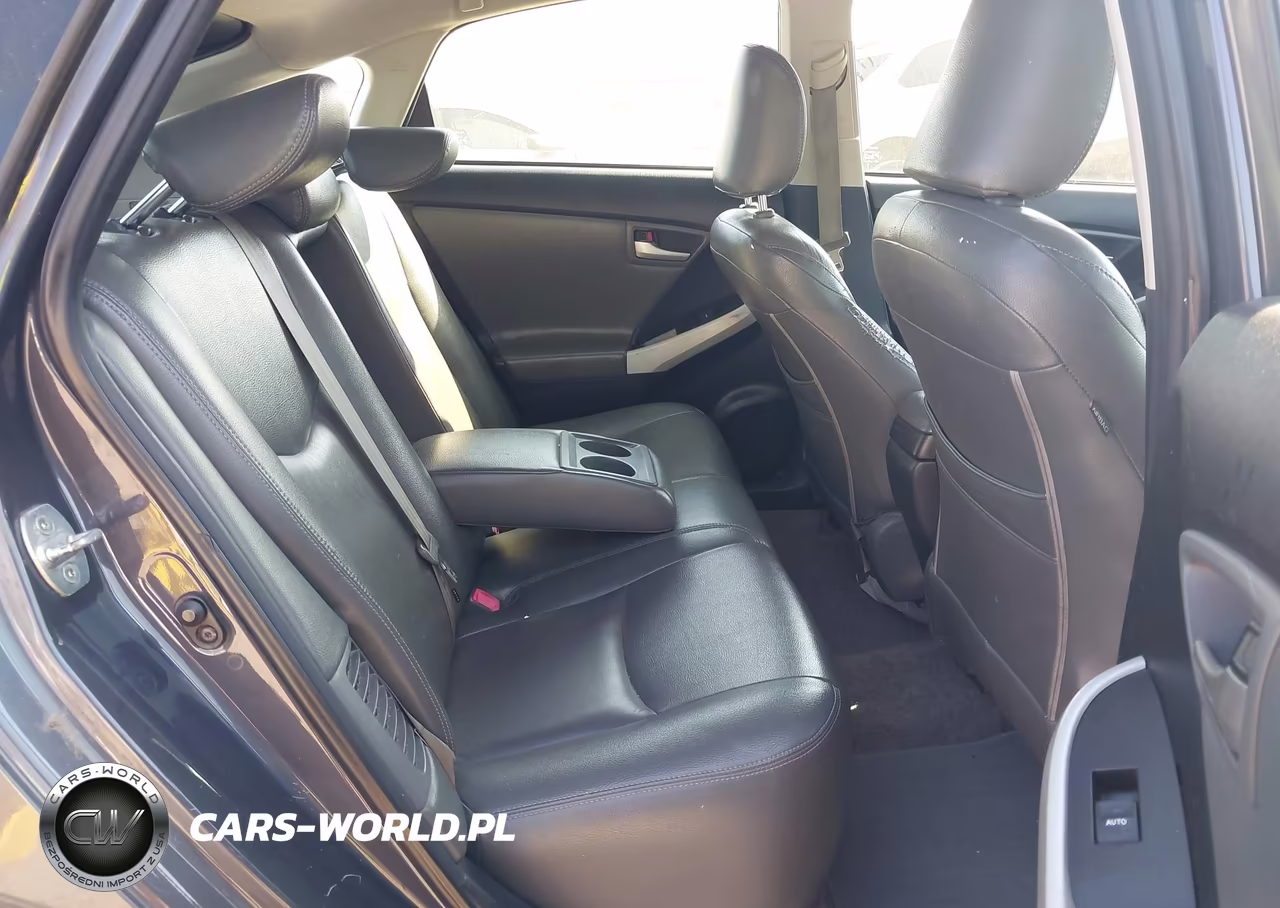 2013 Toyota Prius Plug-In VIN:JTDKN3DP4D3035003 - 8