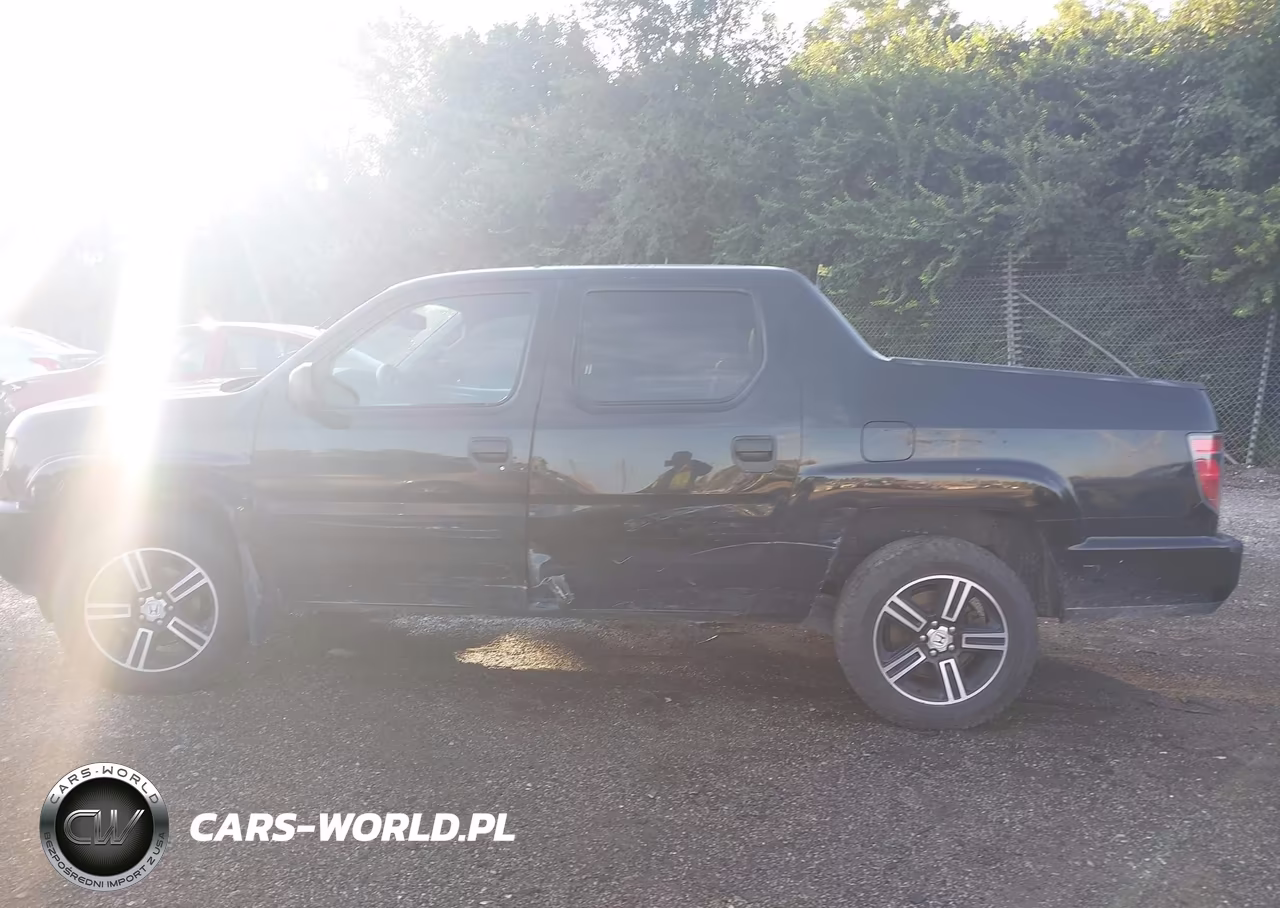 2014 Honda Ridgeline Sport VIN:5FPYK1F73EB009637 - 15
