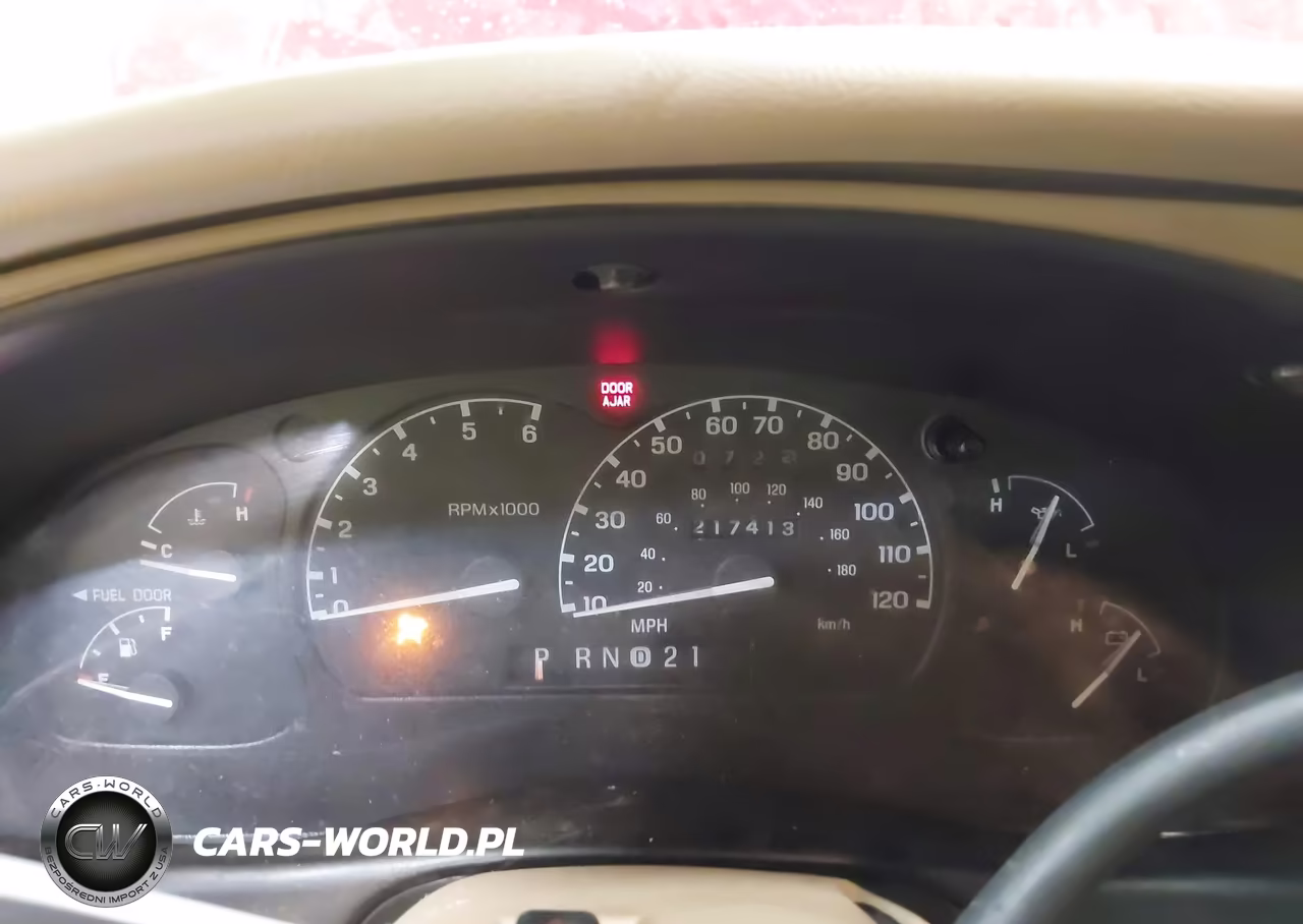 2000 Ford Explorer Eddie Bauer VIN:1FMZU74E5YZA97189 - 7