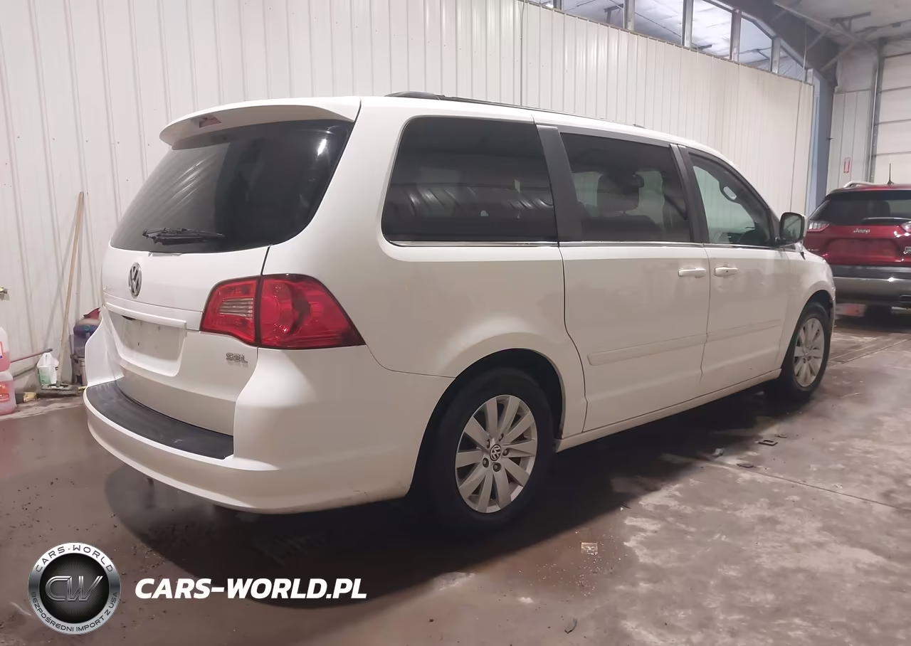 2012 Volkswagen Routan Sel VIN:2C4RVACG3CR120571 - 4