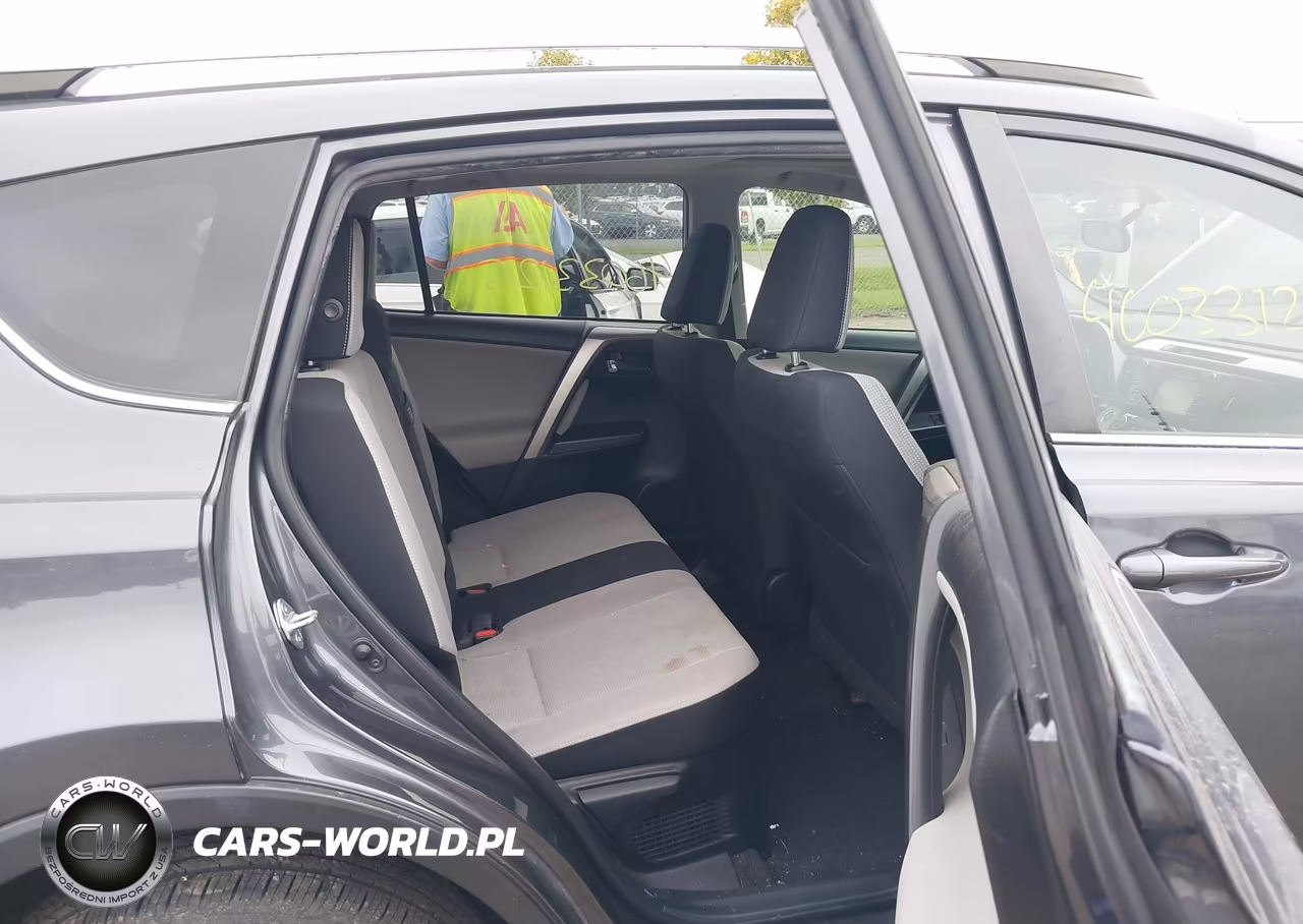 2016 Toyota Rav4 Hybrid Xle VIN:JTMRJREV7GD015384 - 8