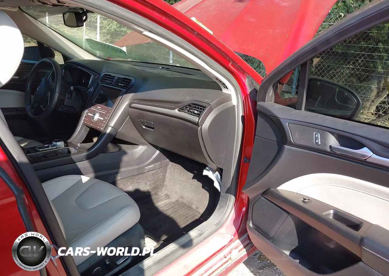 2018 Ford Fusion Titanium VIN:3FA6P0D91JR151239 - 5