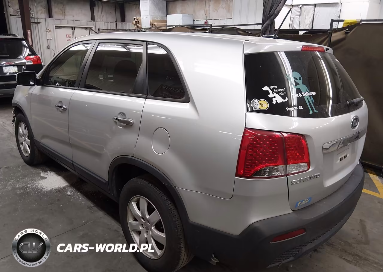 2013 Kia Sorento Lx VIN:5XYKT3A16DG397979 - 3