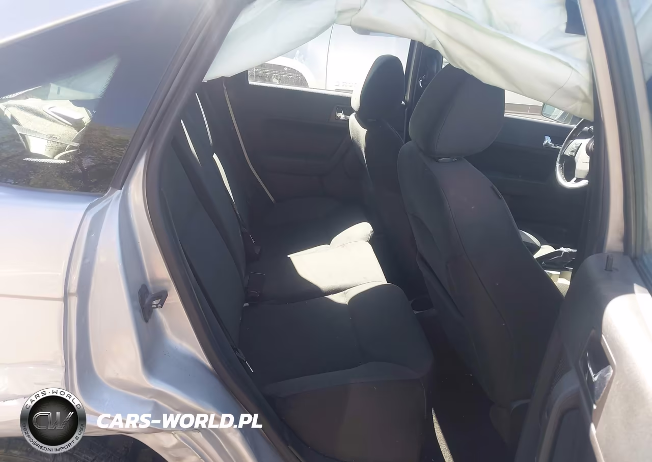 2010 Ford Focus Ses VIN:1FAHP3GN3AW229844 - 8