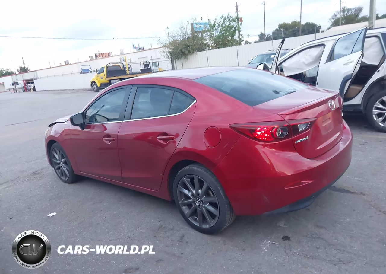 2018 Mazda Mazda3 Touring VIN:3MZBN1V3XJM198164 - 14