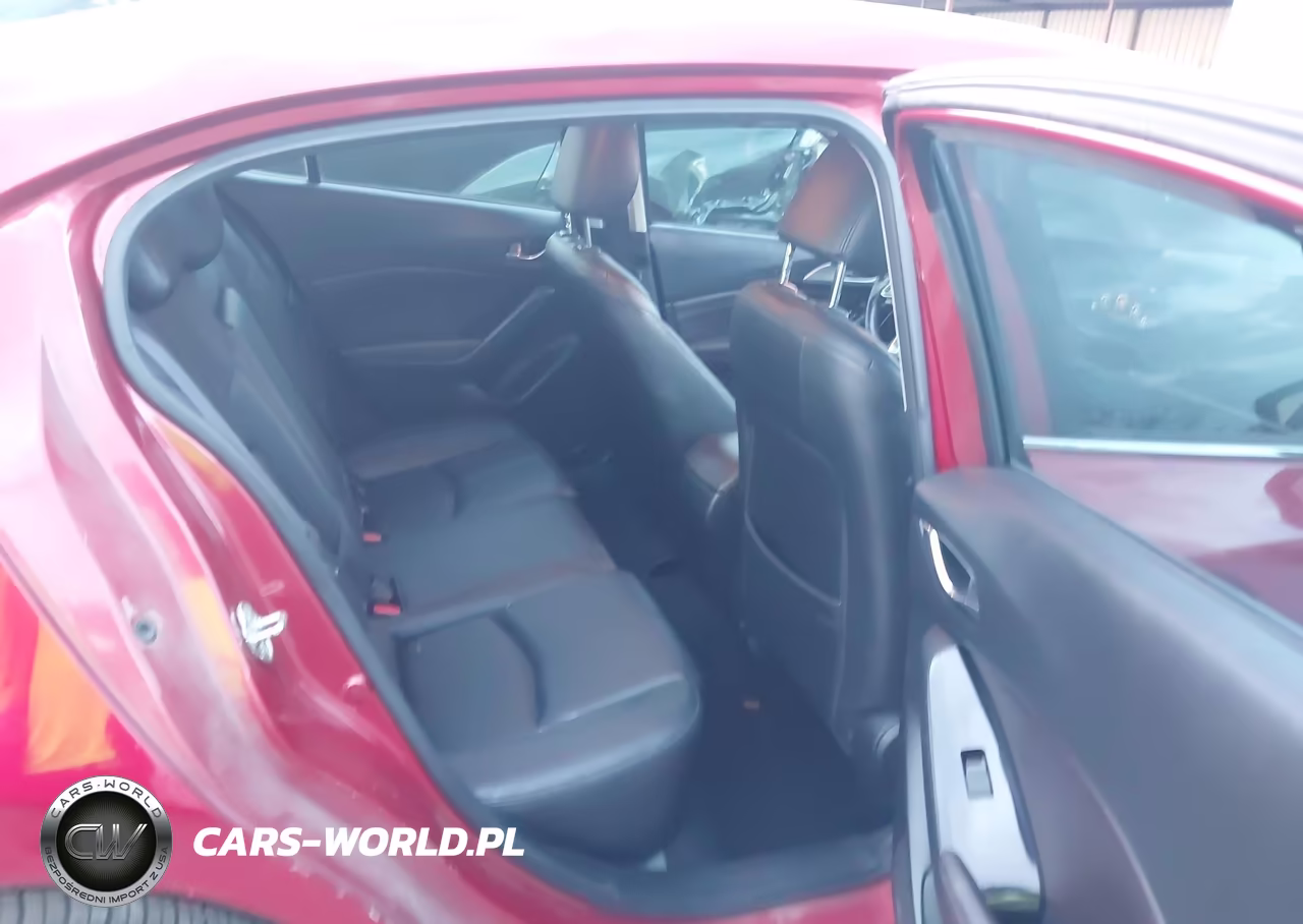 2018 Mazda Mazda3 Touring VIN:3MZBN1V3XJM198164 - 8