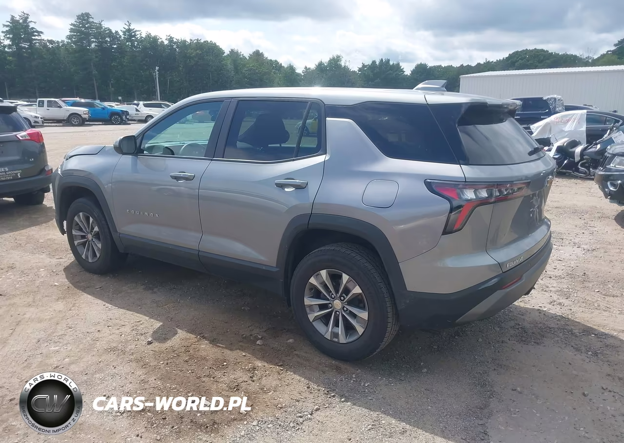 2025 Chevrolet Equinox Fwd Lt VIN:3GNAXHEG2SL226915 - 3