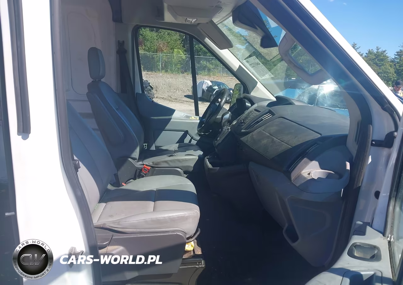 2018 Ford Transit-250 VIN:1FTYR2CG2JKA15151 - 5