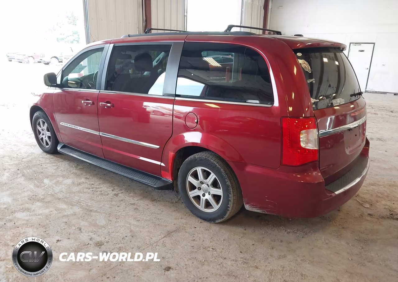 2011 Chrysler Town & Country Touring VIN:2A4RR5DG6BR715997 - 3