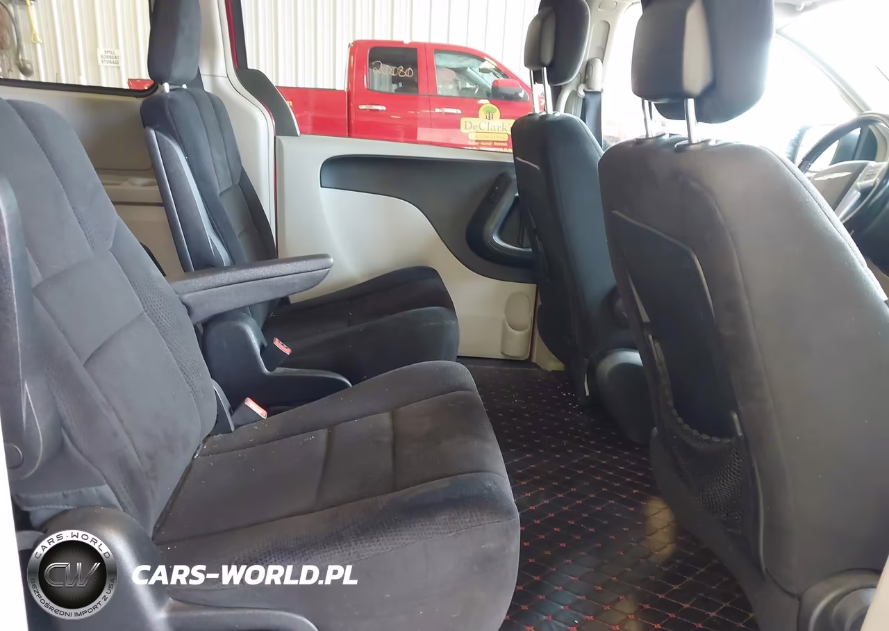 2011 Chrysler Town & Country Touring VIN:2A4RR5DG6BR715997 - 8