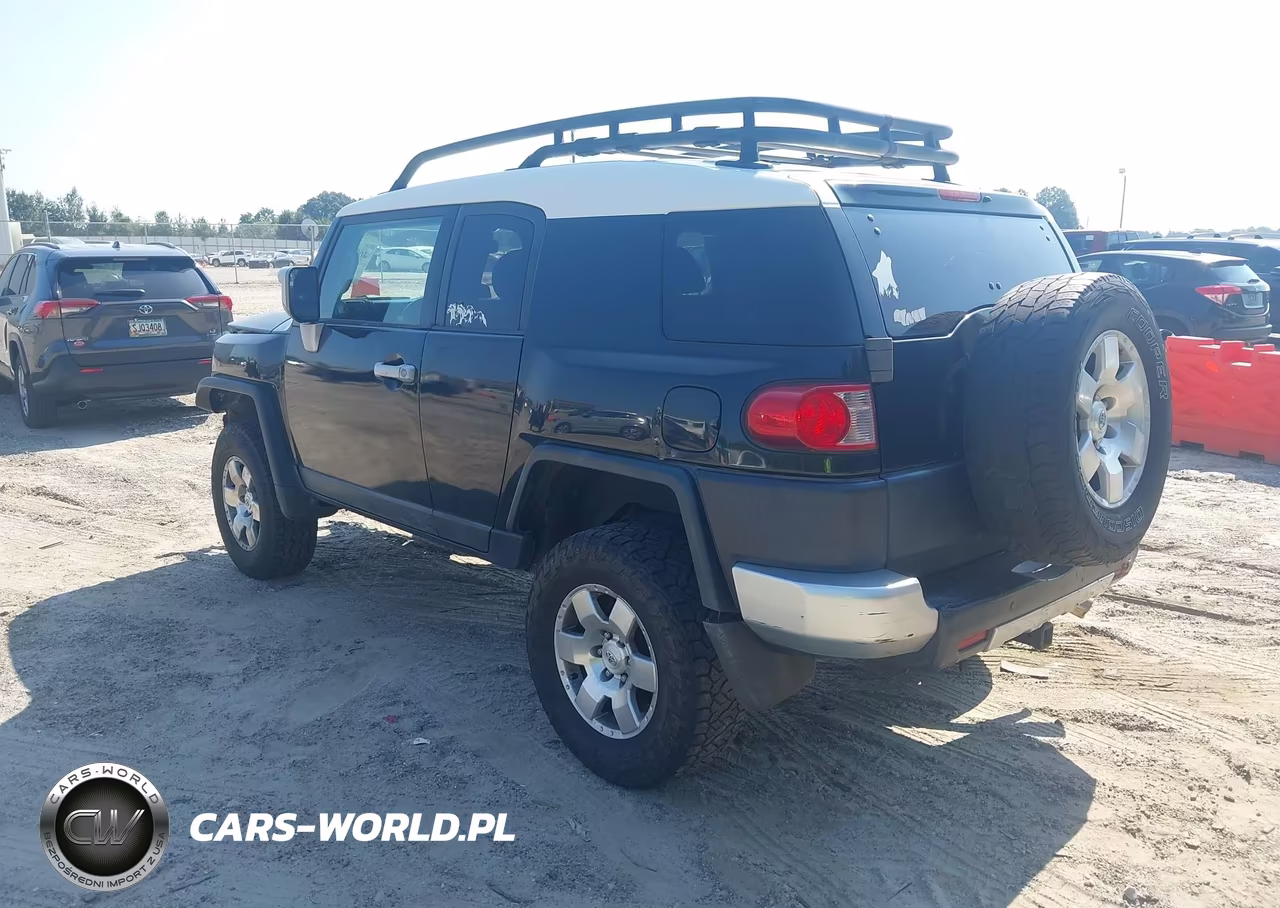 2007 Toyota Fj Cruiser VIN:JTEBU11F670074034 - 3