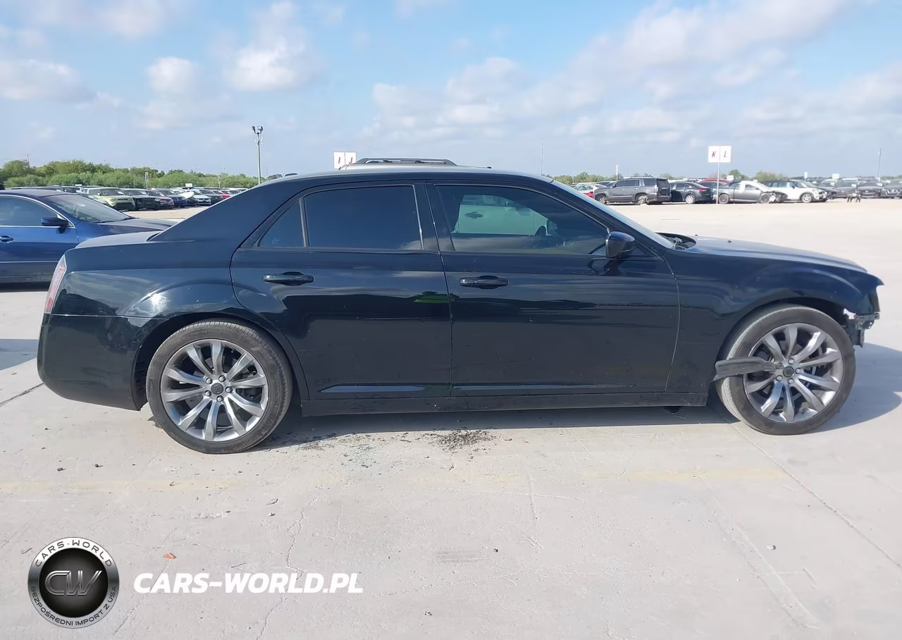 2014 Chrysler 300 300S VIN:2C3CCABG2EH354761 - 14